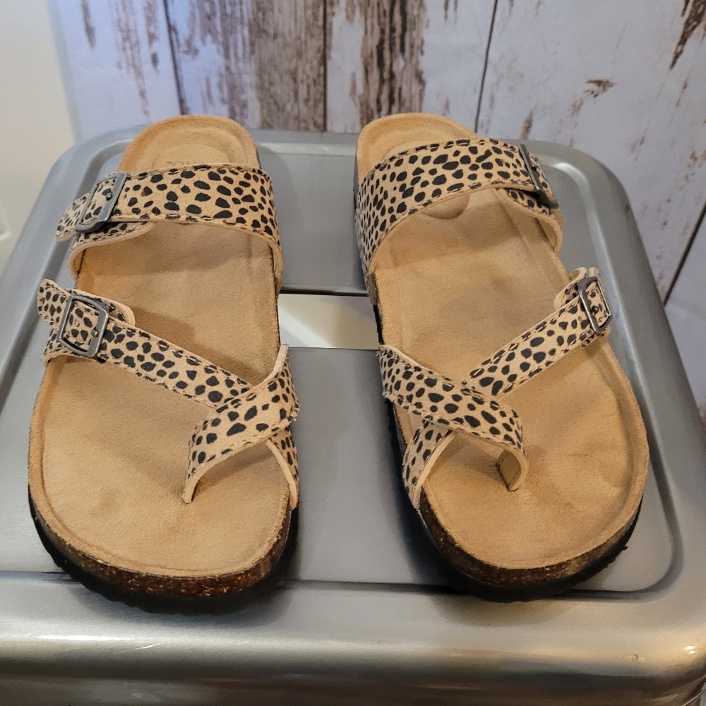 Time and Tru Leopard Print Sandals